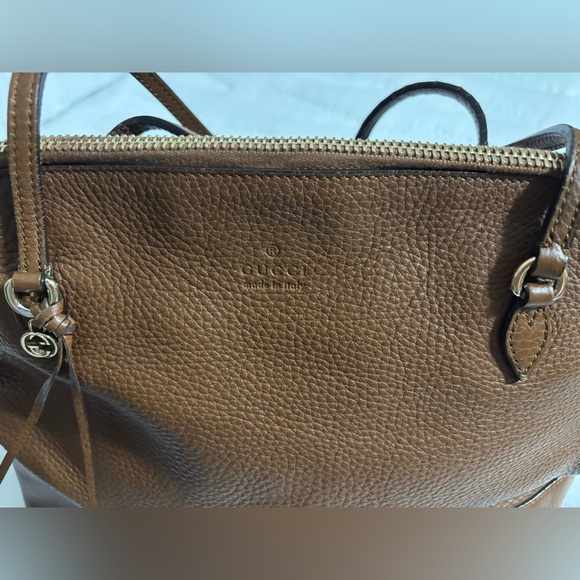 Gucci Bree Leather Shoulder Bag - Picture 2 of 15
